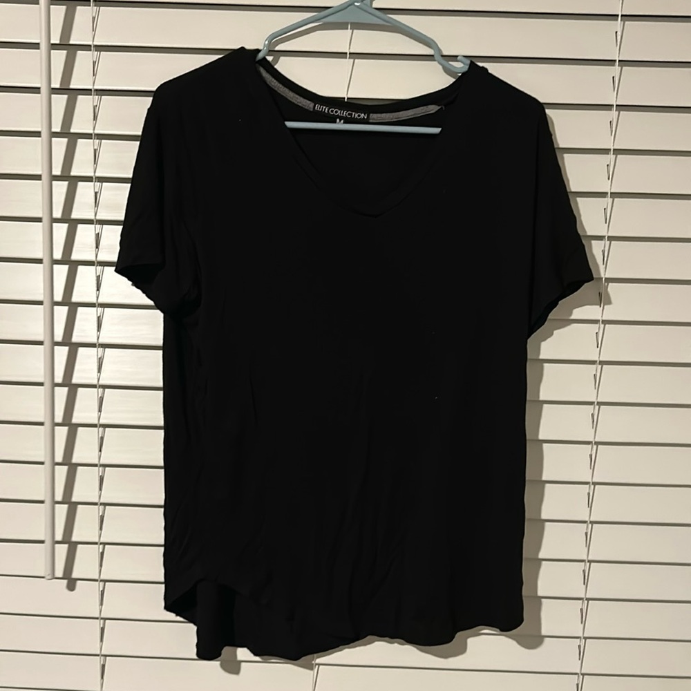 Elite Collection black V Neck Tshirt